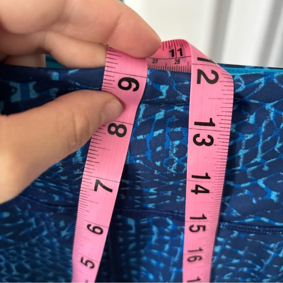 lululemon Blue Patterned biker Shorts - Picture 10 of 10